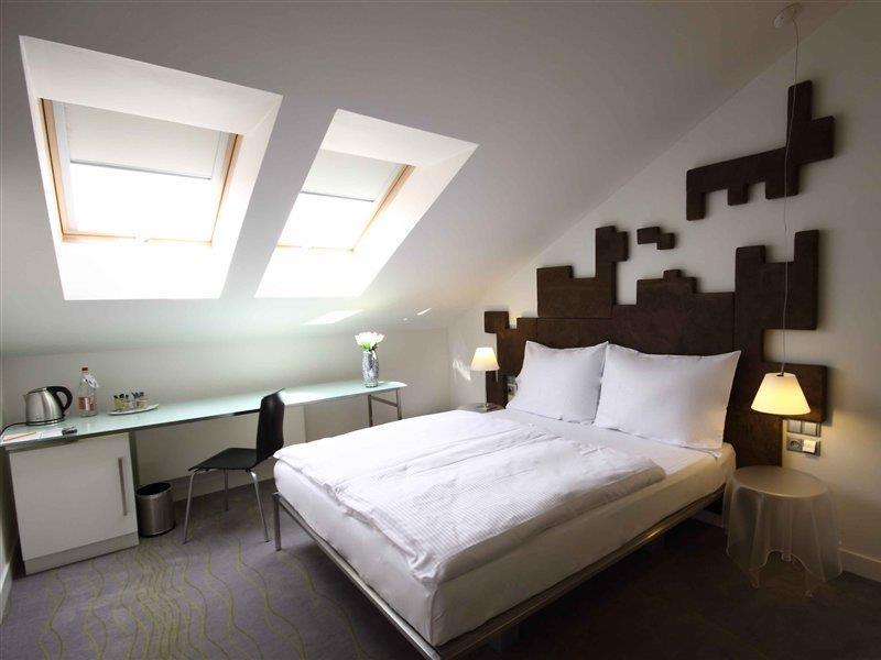 Pure White Praga Exterior foto
